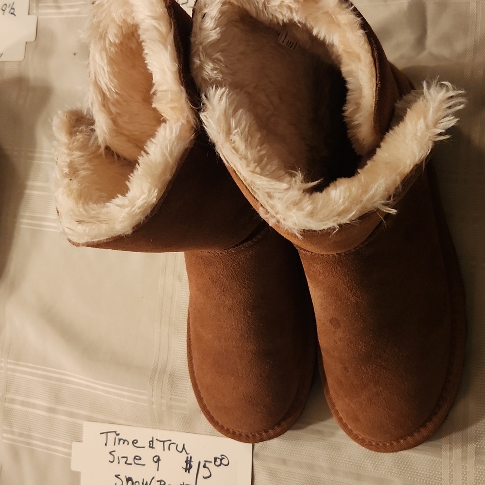 Snow boots time and try snow boots brown size 9